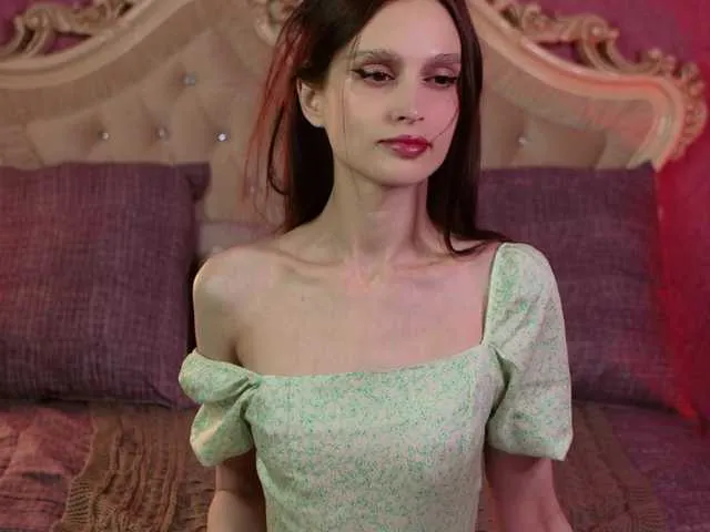 Live sex webcam photo for enchantressss #277404618