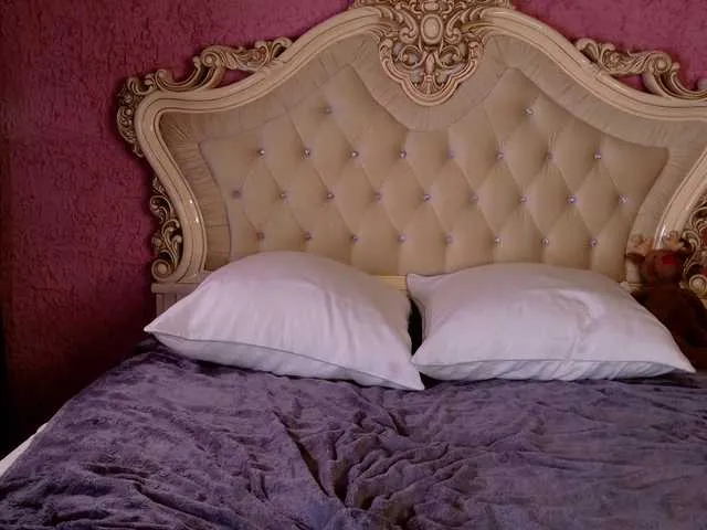 Live sex webcam photo for enchantressss #291940855