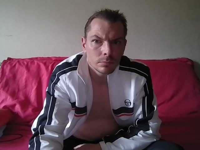 Live sex webcam photo for enzo19871 #277303454