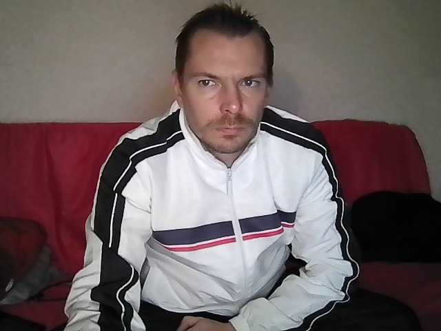 Live sex webcam photo for enzo19871 #277446339