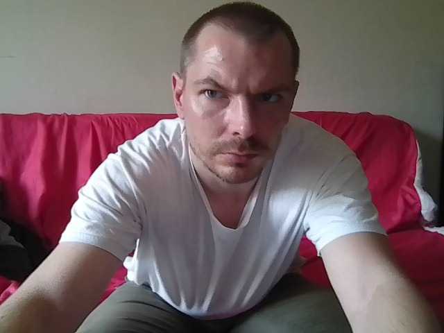 Live sex webcam photo for enzo19871 #277594911