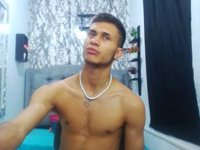 Live sex webcam photo for enzofit19cm #275731862