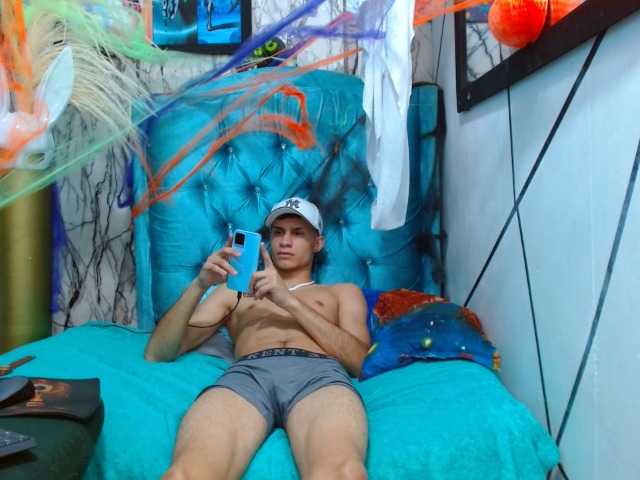 Live sex webcam photo for enzofit19cm #276422381