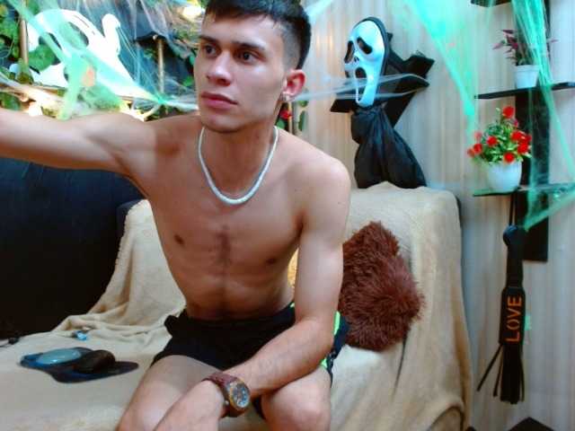 Live sex webcam photo for enzofit19cm #276444800