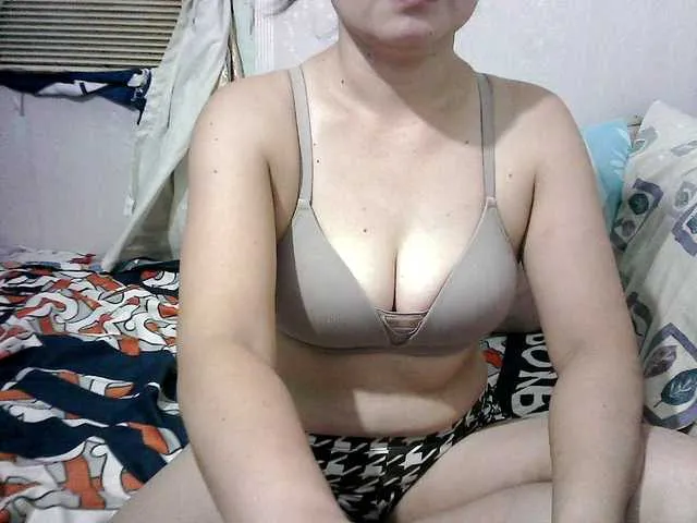 Live sex webcam photo for erica-4u #293941674