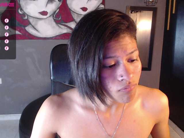 Live sex webcam photo for ericktavarez- #275963990