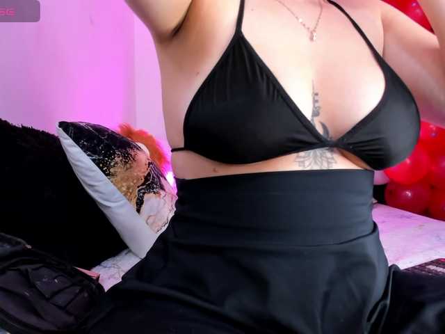 Live sex webcam photo for erika18love #290462068