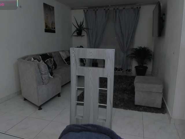 Live sex webcam photo for erika18love #291869143