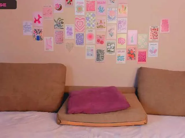 Live sex webcam photo for erikali1 #277905613