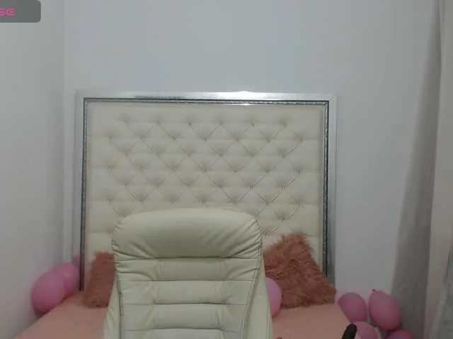 Live sex webcam photo for erykajoyy #290811345