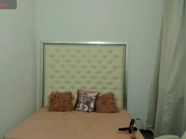 Live sex webcam photo for erykajoyy #292307566