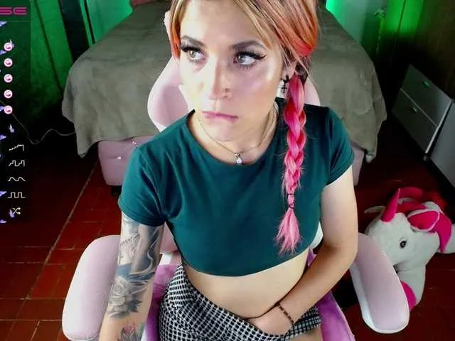 Live sex webcam photo for escarlett #272958370