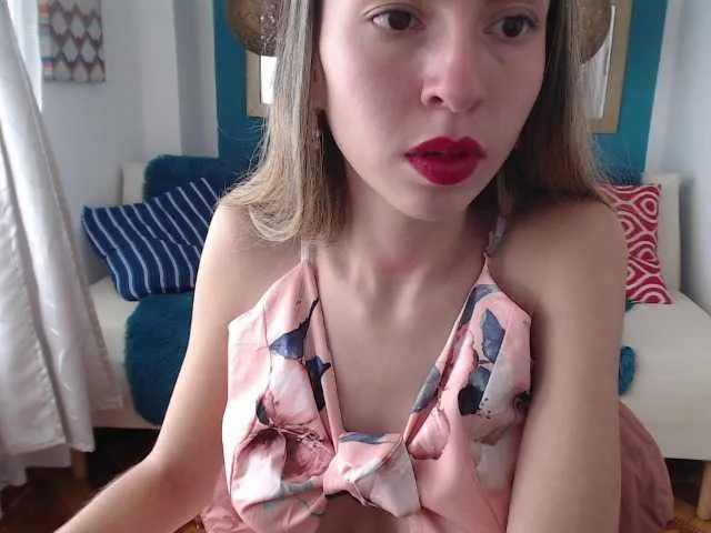 Live sex webcam photo for esmeraaldaa #274261739