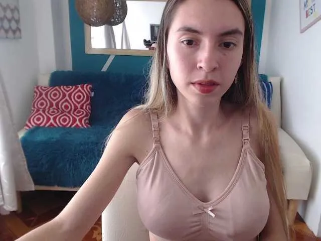 Live sex webcam photo for esmeraaldaa #274333636