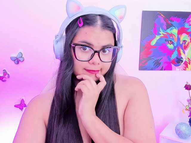 Live sex webcam photo for esmeralda-t #277205289