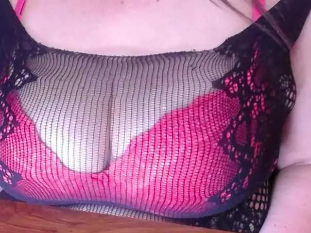 Live sex webcam photo for esmeraldamilf #275854658