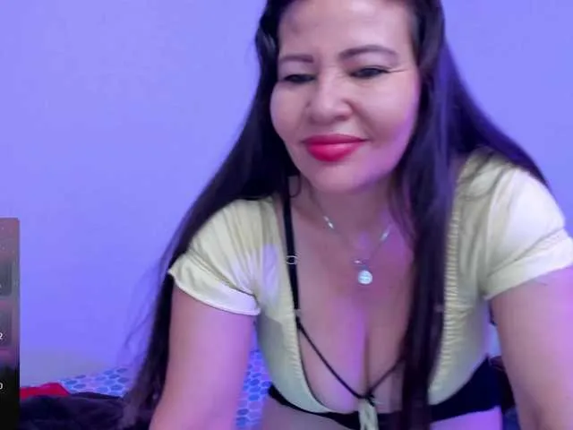 Live sex webcam photo for esmeraldamilf #277906364