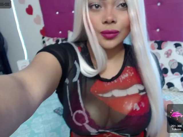 Live sex webcam photo for esskarlet #272680630