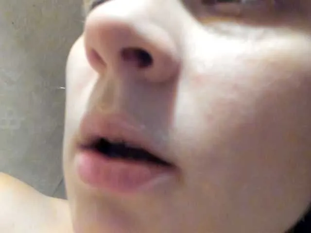Live sex webcam photo for esterjohns #271703277