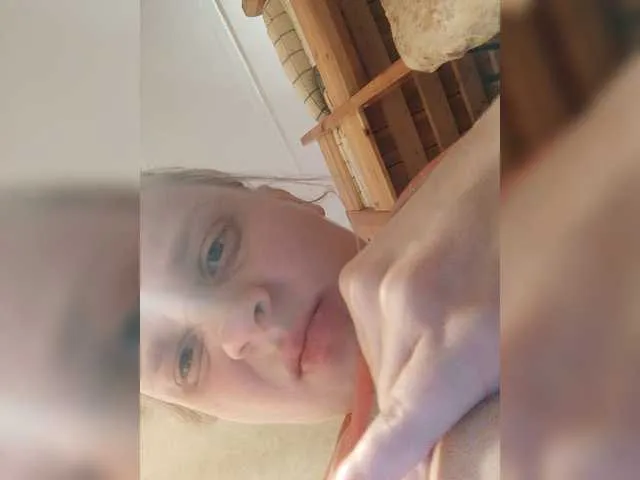 Live sex webcam photo for esterjohns #273592572