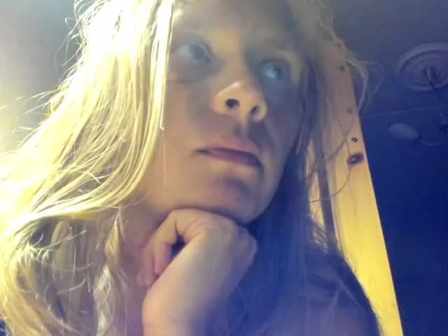 Live sex webcam photo for esterjohns #274588609