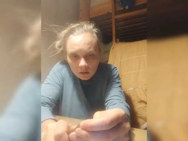 Live sex webcam photo for esterjohns #276769591