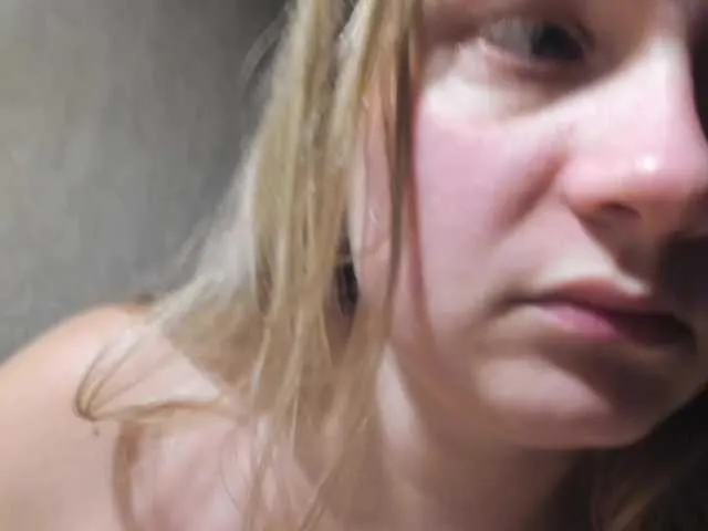 Live sex webcam photo for esterjohns #277226577