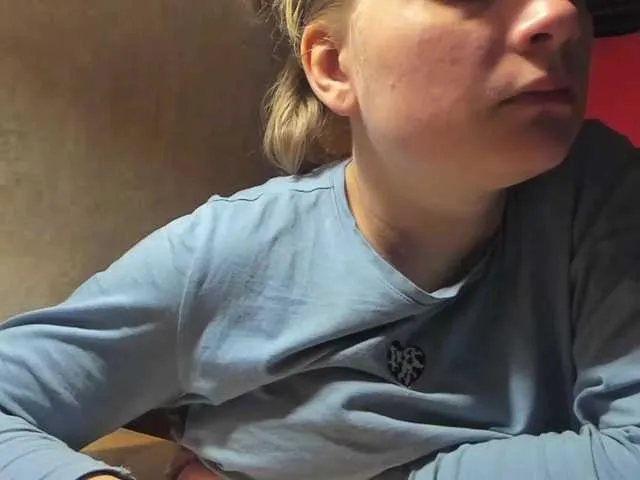 Live sex webcam photo for esterjohns #277761894
