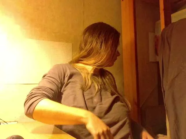 Live sex webcam photo for esterjohns #291093009