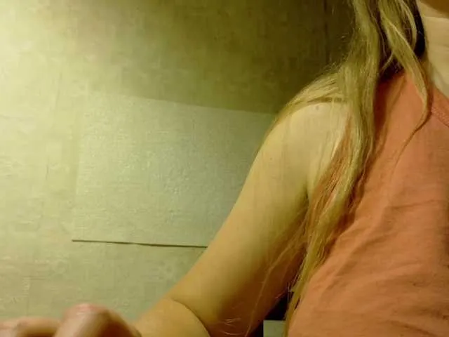 Live sex webcam photo for esterjohns #291162678