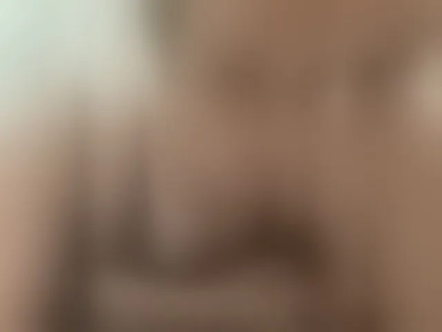 Live sex webcam photo for esterjohns #293957584