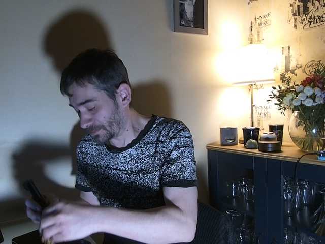 Live sex webcam photo for ethan213 #290810982