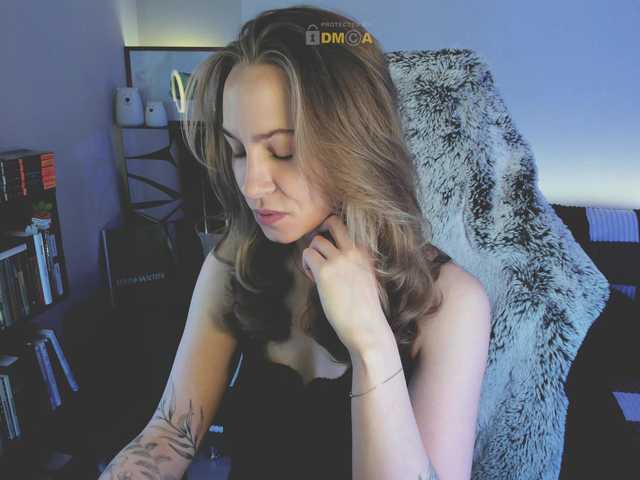 Live sex webcam photo for eva-adamova #290358107
