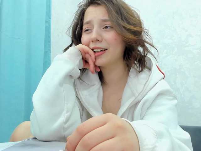 Live sex webcam photo for eva-baby05 #290779786