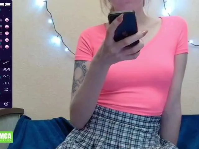 Live sex webcam photo for evafoxy5000 #271843690