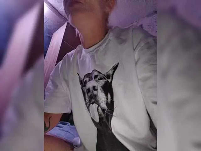 Live sex webcam photo for evangelina2909rus #292125793