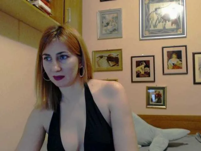 Live sex webcam photo for evarette #273489768