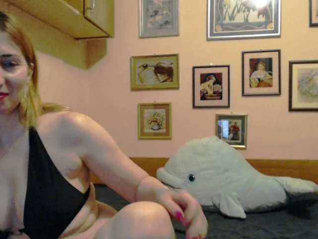 Live sex webcam photo for evarette #273640912