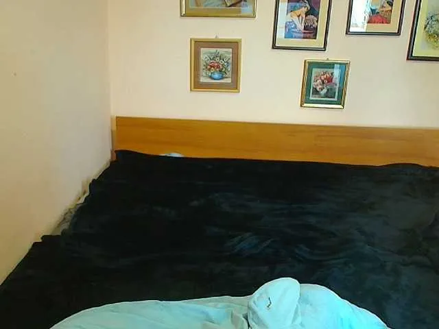 Live sex webcam photo for evarette #276653110