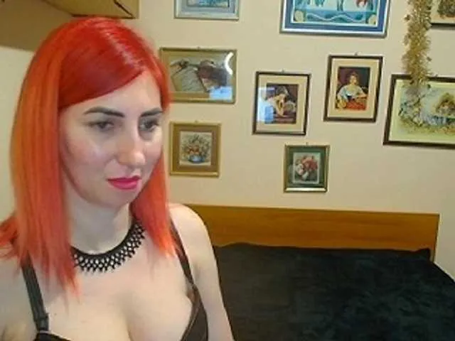 Live sex webcam photo for evarette #277019933