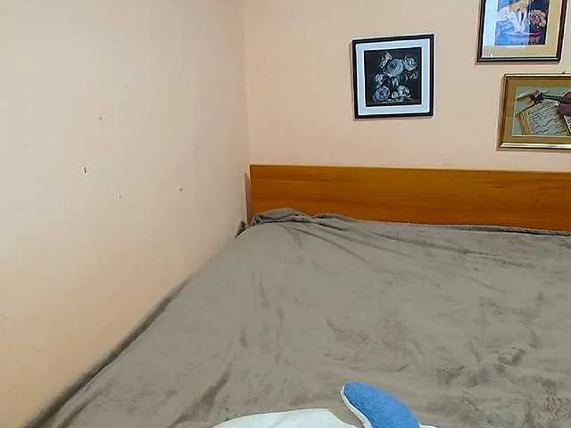 Live sex webcam photo for evarette #292406613