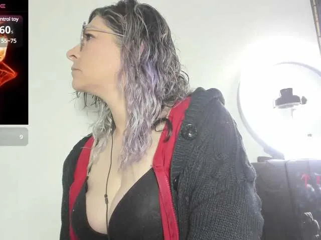 Live sex webcam photo for evasaenz21 #291161921