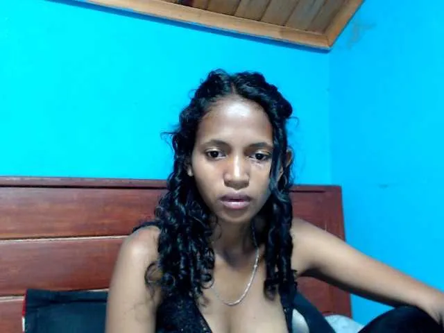 Live sex webcam photo for evasmile #290643131