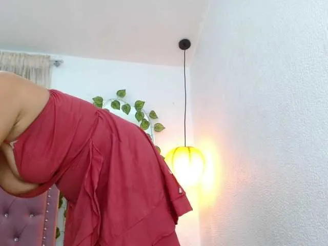 Live sex webcam photo for evasmith3 #275799869