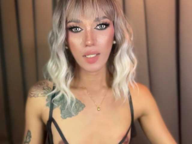 Live sex webcam photo for evegoddess19 #292144514