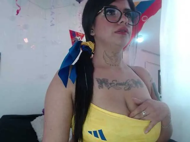 Live sex webcam photo for evelingjoyy #293862625
