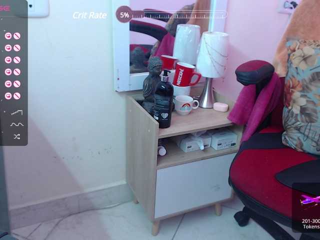 Live sex webcam photo for evelinhot #276375845