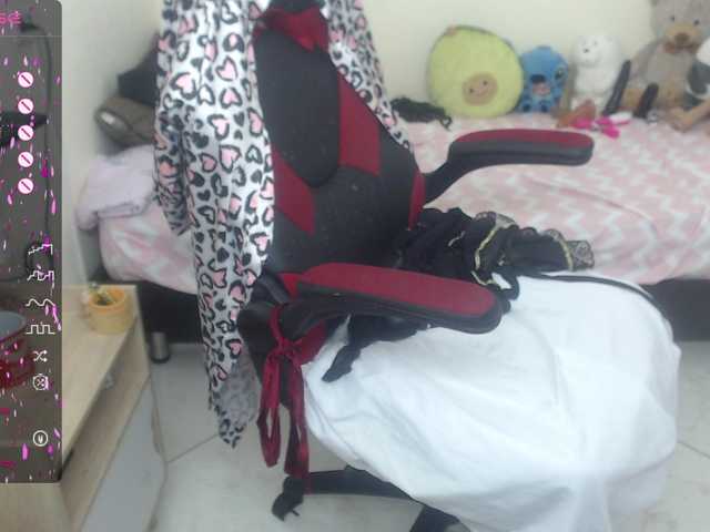 Live sex webcam photo for evelinhot #276890262