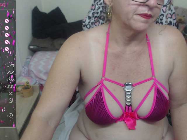 Live sex webcam photo for evelinhot #276904683