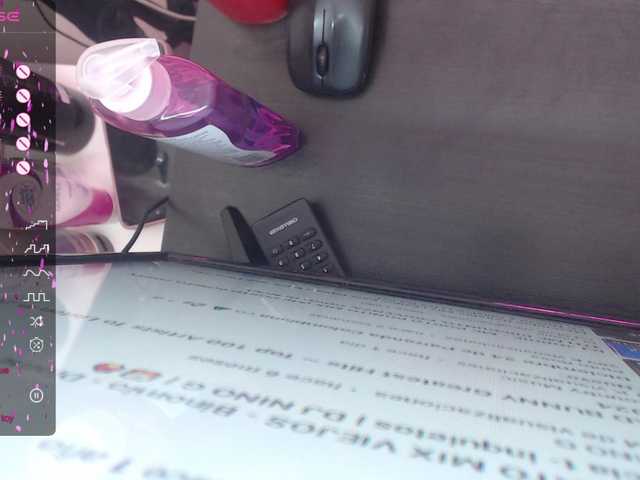 Live sex webcam photo for evelinhot #276980788